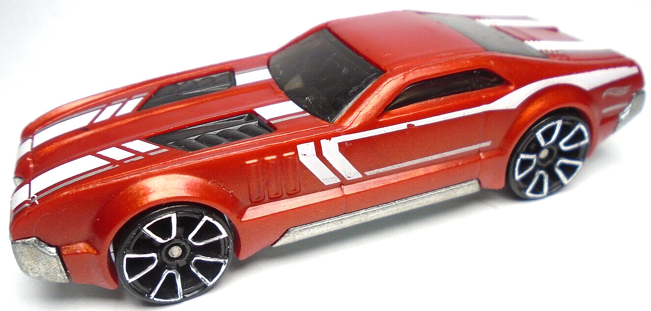 2017 HOT WHEELS CCM COUNTRY CLUB MUSCLE RED 3 1/8" DIECAST CAR W/ WHITE STRIPES
