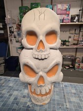 Light Sound Stacked Skulls Outdoor Halloween Decorative Prop Hyde Eek Battery