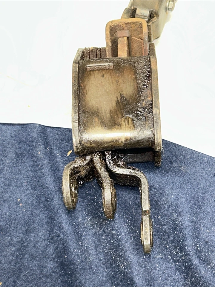 OEM GM Camaro ITM 4 Speed Shifter with Handle - Image 3 of 4