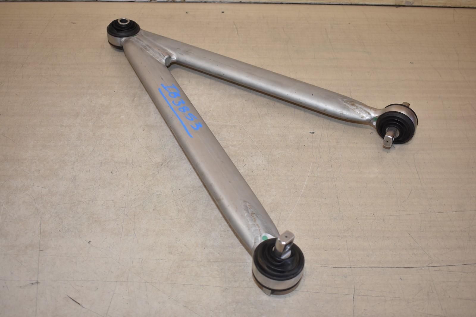 2004 2005 2006 PORSCHE CARRERA GT REAR SUSPENSION LOWER CONTROL ARM GENUINE OEM