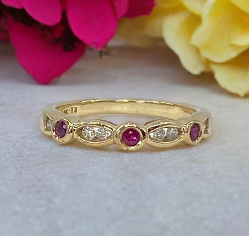 Ruby Diamond Eternity Ring 9ct Solid Gold 2.90gra… - image 2