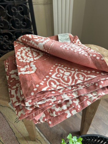 8 Pottery barn dinner napkins cotton/linen Size 20x20”
