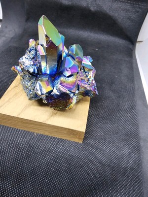 Bergkristall,Rainbow Aura  Bedampft,350Gramm,8x5x9cm.