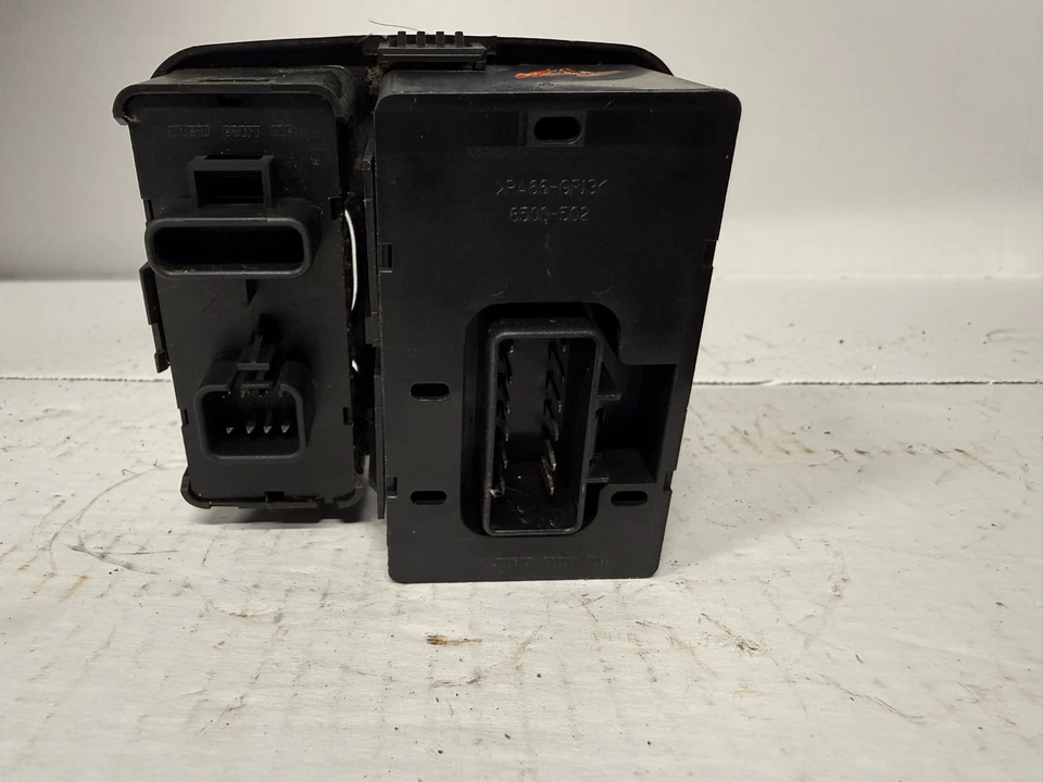 Главный передний выключатель стеклоподъемника в сборе 2000 2001 2002 Saturn SC1 SC2 Coupe - Изображение 3 из 4