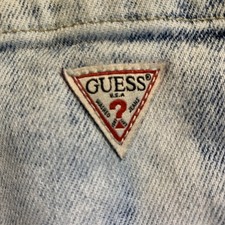 Vintage GUESS Jean Denim Shorts S 26 Festival Acid Wash Mom High Waist Pleat