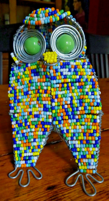 Beaded Sitting OWL, 5 1/2 Tall x 3 1/2 W