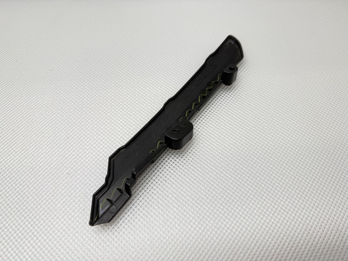 2019 - 2023 Mazda 3 Front Left Bumper Grille Lower Grille Plate