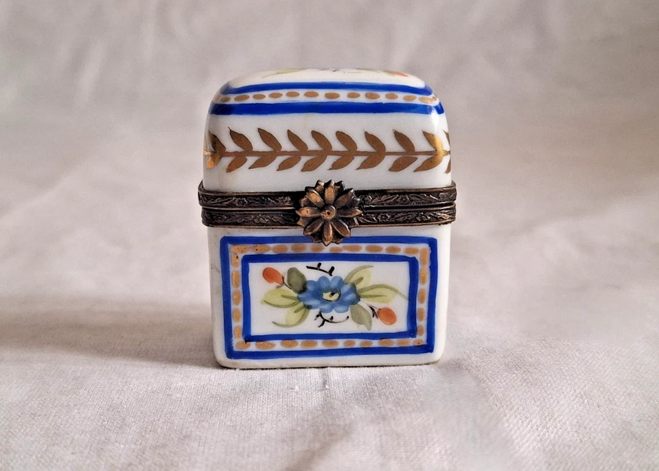 primi '900 -  Scatola Portapillole Porcellana Limoges France Dipinta a Mano - Imagen 2 de 4