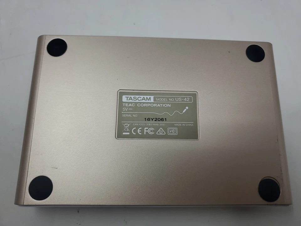 Tascam US-42 MiniStudio Creator USB Podcasting Broadcast Audio Interface - Image 3 of 4