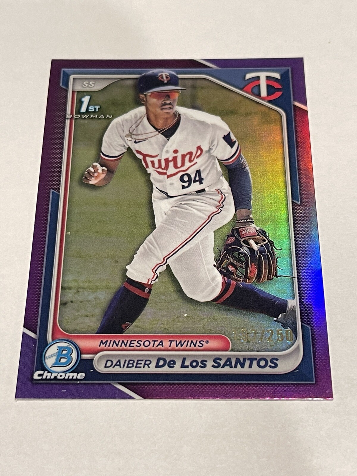 DAIBER DE LOS SANTOS 2024 BOWMAN CHROME 1ST PROSPECT PURPLE #/250 TWINS #185