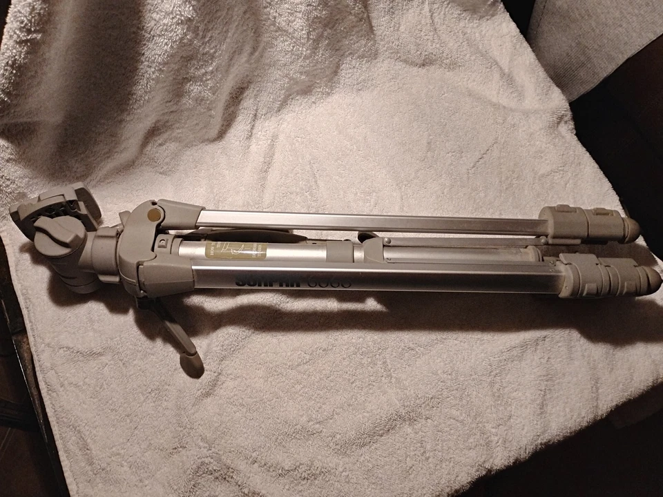 SUNPAK 6060 Tripod - Grey Extends To 59 Inches - Image 2 of 4