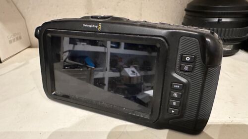Blackmagic Design Pocket Cinema Camera 4K (BMPCC4K) rivenditore di fotocamere a pellicola - Foto 2 di 2