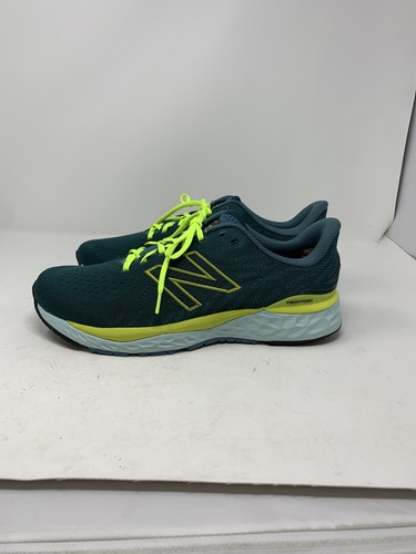 Running Shoes Size 12 M880D11 