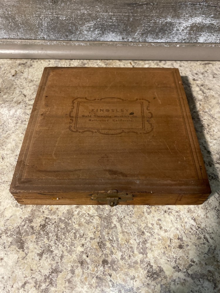 KINGSLEY Hot Foil Stamping Machine Font Set in Original Wooden Case #29