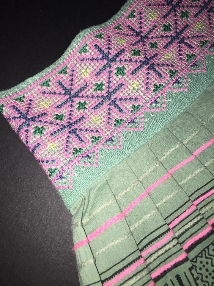 Beyond vintage Green Summer Crossstitch Mini Skirt XS - Image 3 of 4