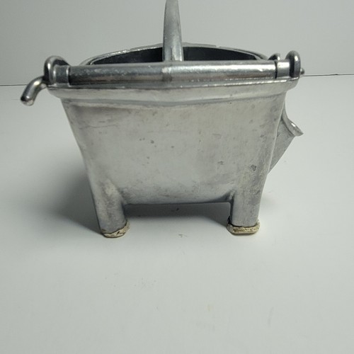 Vintage Wear Ever Aluminum Citrus Juicer Juice Squeezer Strainer Hand Press USA - Picture 18 of 24
