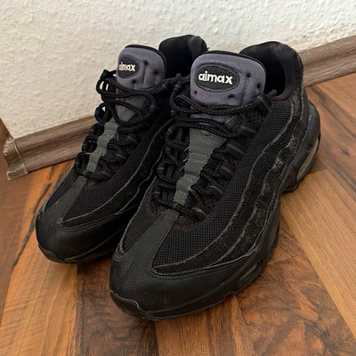 Nike Air Max 95 Herren Sneaker Schwarz EU 40,5 Low Top AT9865-001