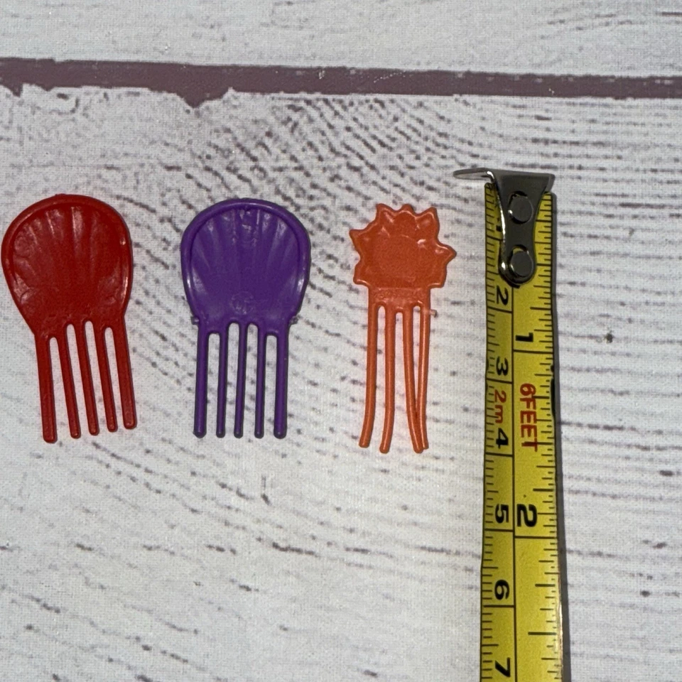 3 peines Barbie vintage años 80 accesorios para el cabello - parches y crema rojo púrpura Foto 4 de 4