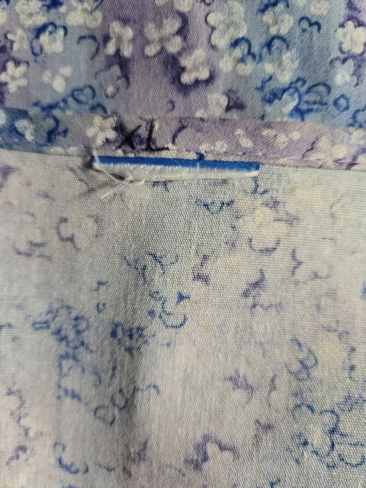 Crest Scrub Jacket Size XL-Blue/Purple Floral Snap-Up-Chest 27.5"/L 29.5" - Image 3 of 4
