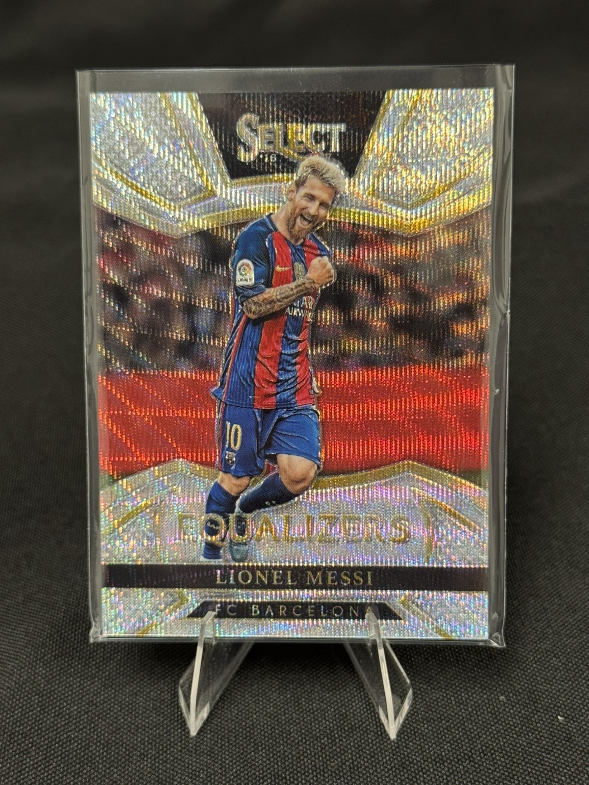 2016-17 Panini Select Lionel Messi Equalizers Insert #10 Barcelona