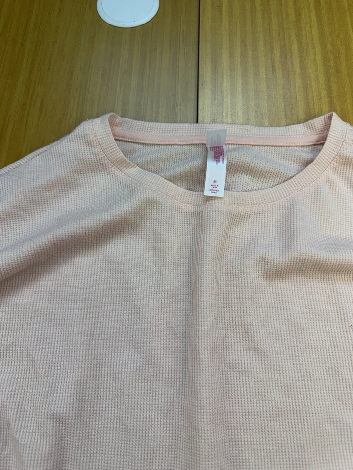 Ropa de dormir para mujer Xhilaration Just Peachy talla mediana pulóver manga campana Foto 4 de 4