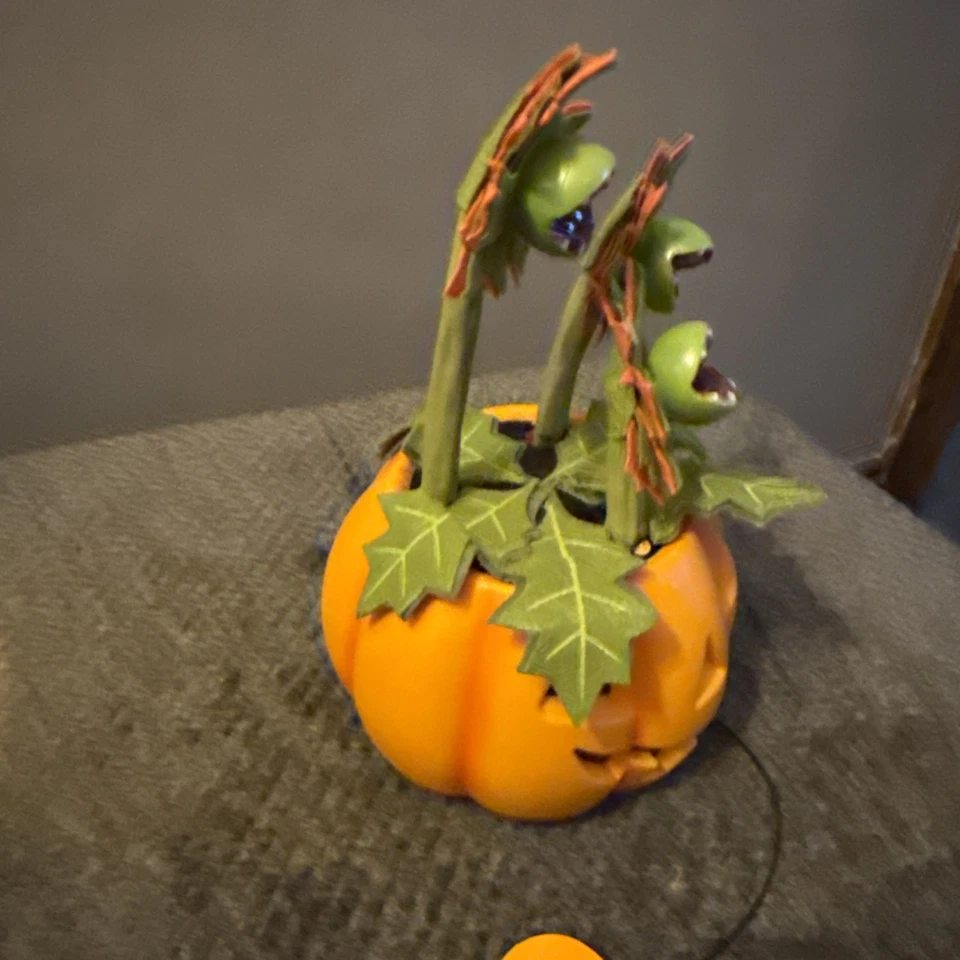 Halloween Decorative Pumpkin Animated Dancing & Singing Vines Hyde & EEK! Gemmy - Image 3 of 4