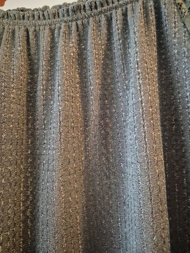 Size 12. Off the shoulder top. - Picture 3 of 4