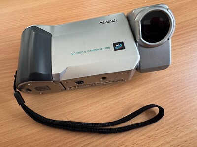 Casio LCD Digital Camera QV-300 Sammerstück guter optischer Zustand