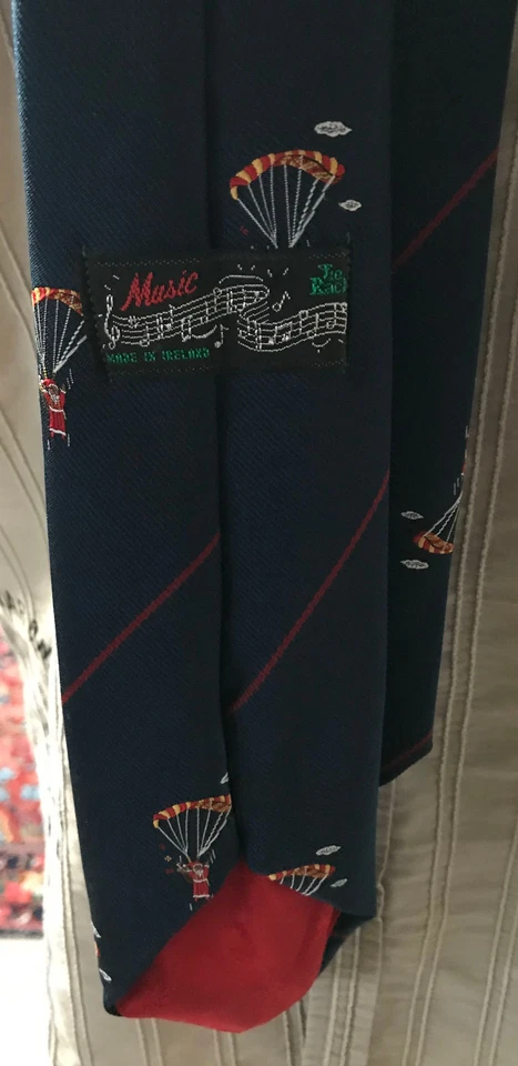 TIE RACK "Music" Cravatta Di Seta Blu Scuro Babbo Natale - OCCASIONE Da EX - Immagine 2 di 2