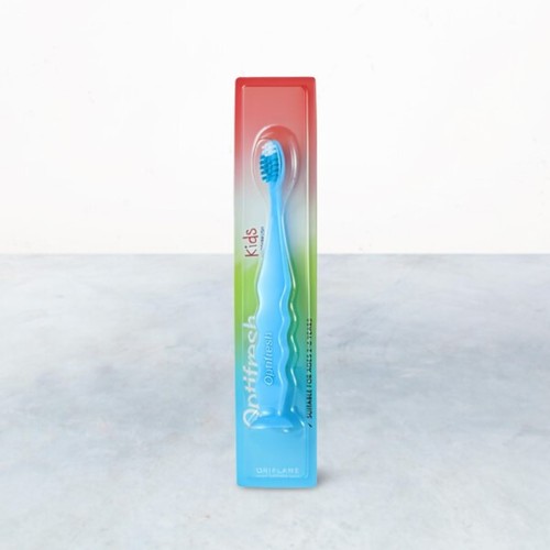 Oriflame Kids Soft Toothbrush - Blue 40877 Age 2-6Y OPTIFRESH Worldwide Shipment