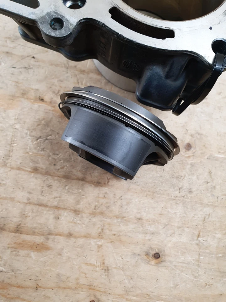Ktm RC / Duke 390 Engine Top End Barrel & Piston Cylinder Bore Wery Low Miles - Image 3 of 4