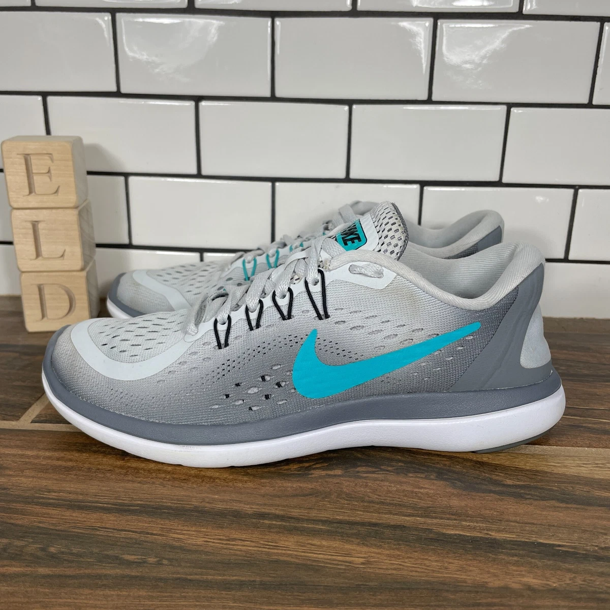 Nike Flex 2017 Run Women s Size 6 Running Shoes Gray Lace Up Trainers Sneakers