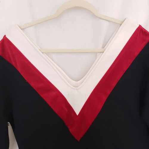 Kendall and Kylie Red White and Black V Neck Colorblock Sweater Size S - Picture 16 of 18