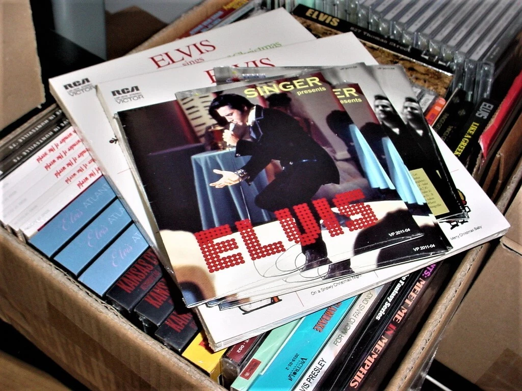 For Elvis Cd Collectors Only Elvis Presley CD: Singer Presents ELVIS | Special Edition - a Collectors item | eBay