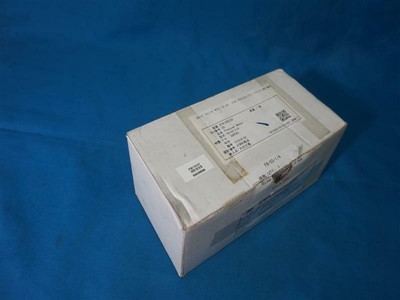 Surpass 12T4843R Pressure Gauge NEW NOB