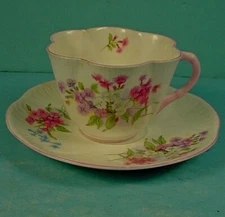 VINTAGE ENGLISH SHELLEY ‘STOCKS’ FINE BONE CHINA TEACUP & SAUCER #13428