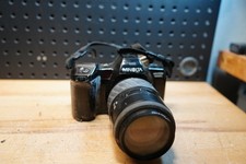 L Minolta Maxxum 7000i 35mm SLR Film Camera w/ AF Zoom Lens