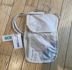 Magellan’s Neck Wallet Travel Pouch New