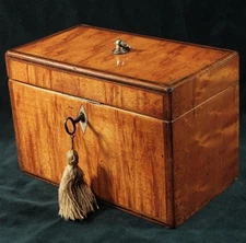 ANTIQUE GEORGIAN TEA CADDY BURL SATINWOOD MAPLE c1790 SMALL PROPORTIONS V nice