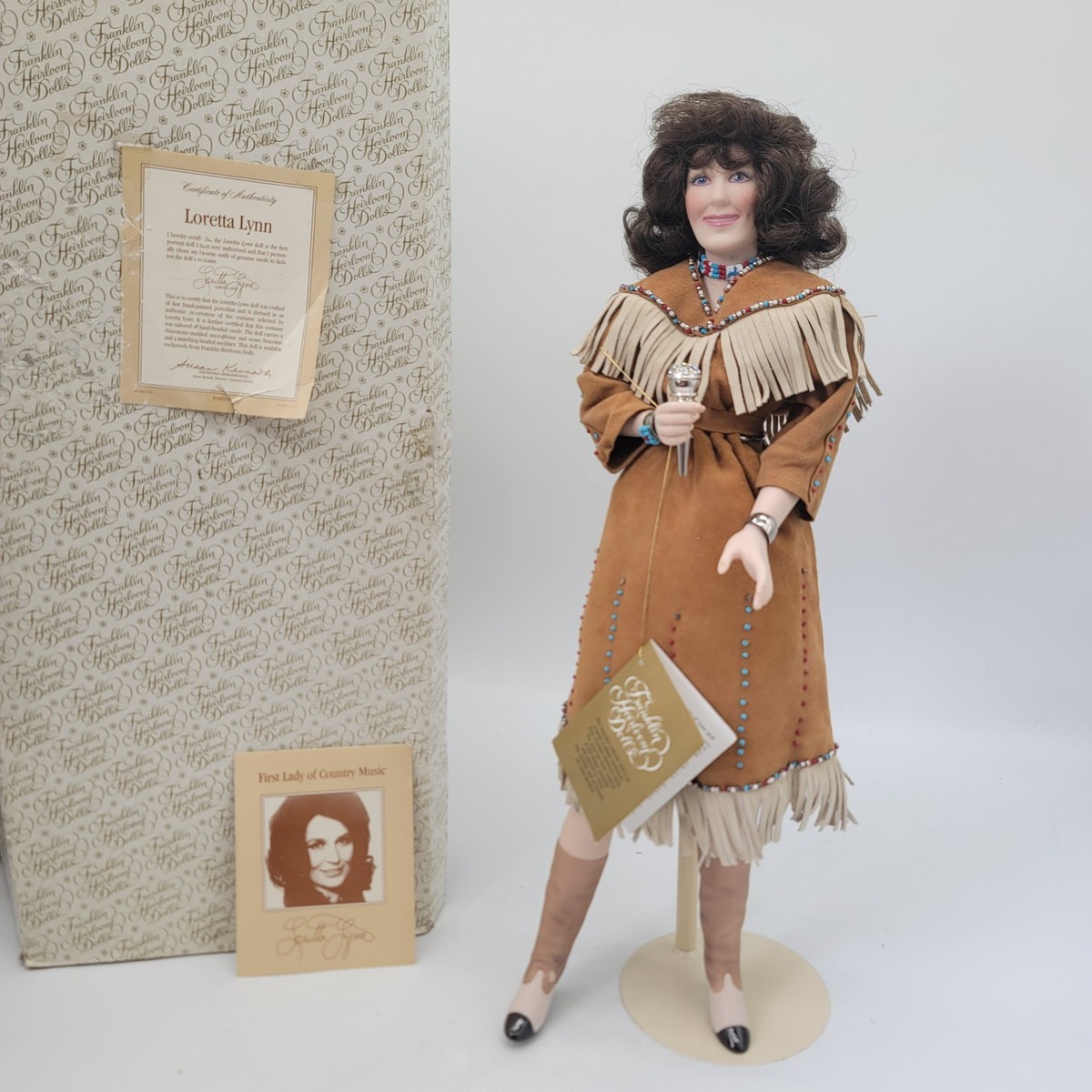 Franklin Heirloom Loretta Lynn Porcelain Doll 19