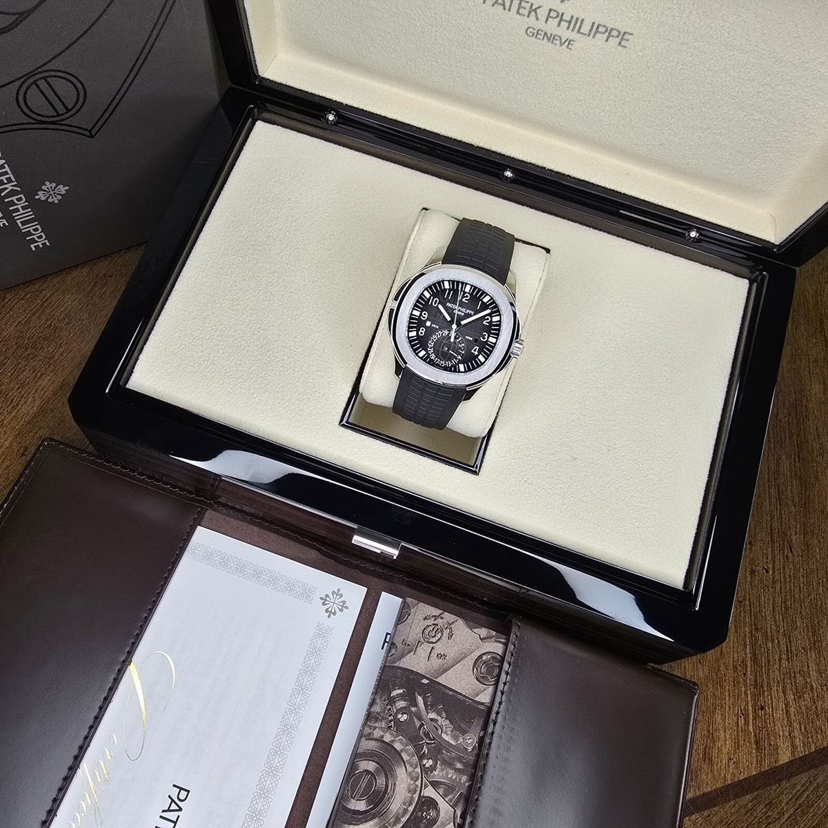 PATEK PHILIPPE AQUANAUT TRAVEL TIME 5164A-001 STAINLESS BLACK DIAL