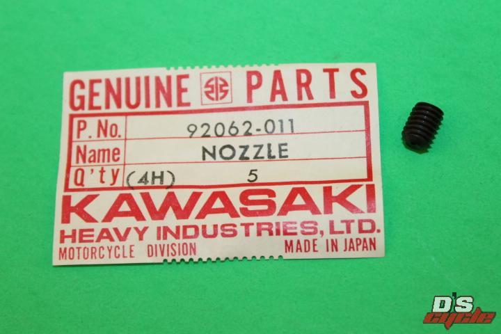 NOS Kawasaki OEM Oil Bias Nozzle 79-82 KZ1300 83-85 ZX750 90-95