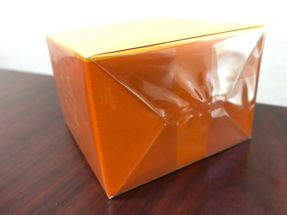 24 FAUBOURG by HERMES PARFUMS 6,5 oz/200 ml crema corporal perfumada caja sellada Foto 2 de 4