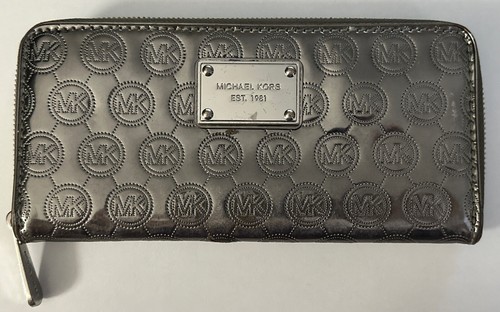 Used Michael Kors Jet Set Monogram Metallic Nickel Continental Wallet Zip