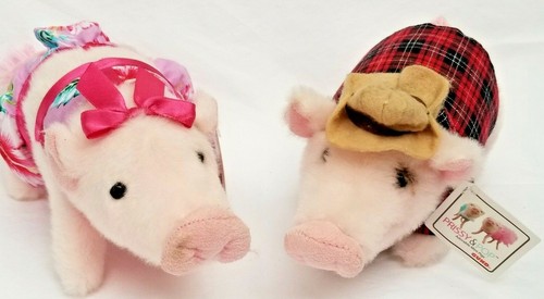 2 mini cochons GUND PRISSY & POP cowboy en gilet à carreaux et PRISSY en maillot de bain