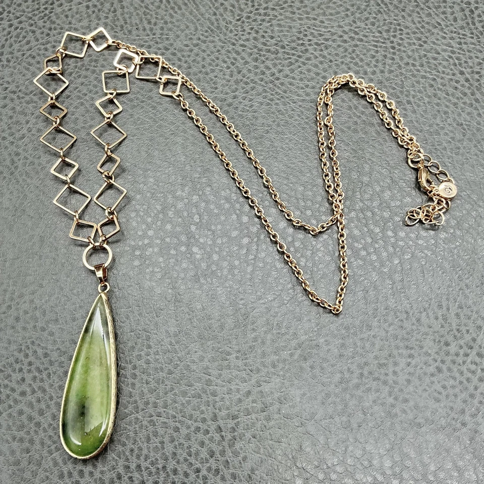 Collar Colgante Verona Declaración Multi Tono Oro Verde Lágrima 28 pulgadas Langosta Foto 2 de 4