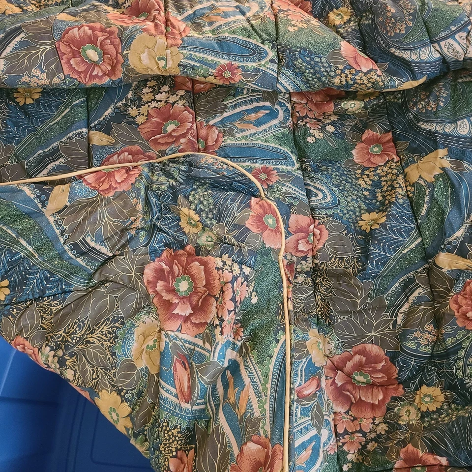 Croscill Full Comforter Set Floral Multicolor Flower 2 Shams Skirt Comforter EUC - Image 3 of 4