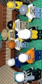 LEGO CITY MIXED LOT (60068) **READ DESCRIPTION - LOT SOLD AS IS**