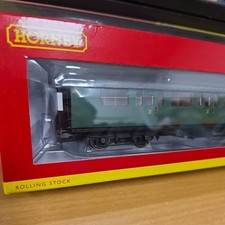 Hornby R4884C SR Bulleid Suburban Brake 3rd Coach No.2862 NEW
