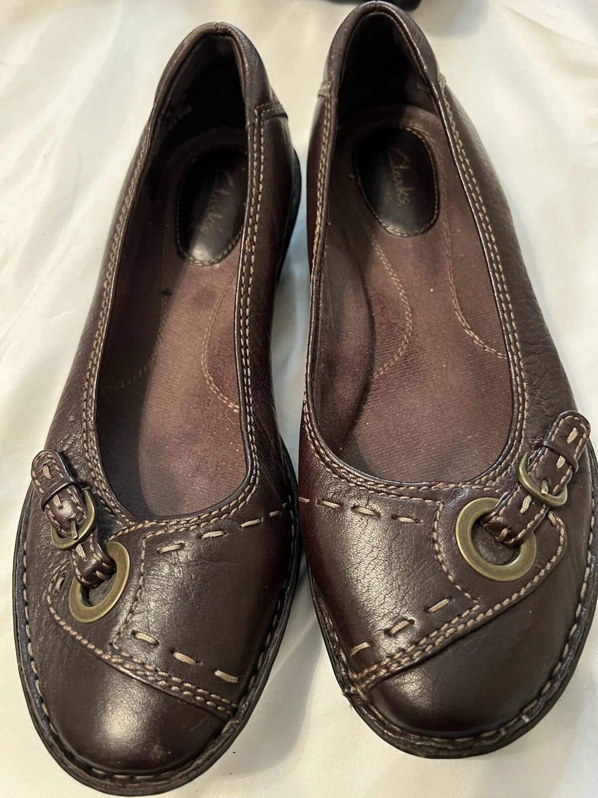 Scarpe basse Clarks Bendables da donna taglia 9 M in pelle marrone con fibbia antiscivolo 31210